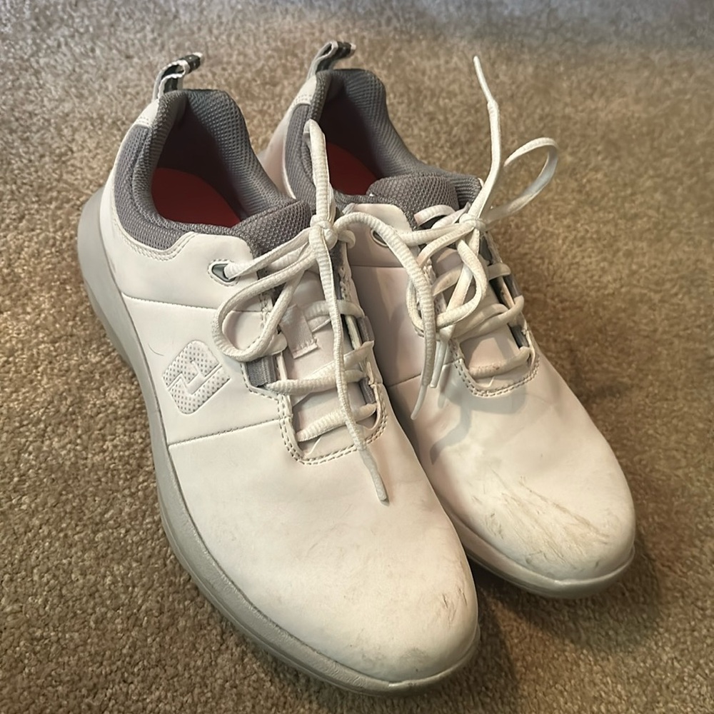 White size 8 gold shoes FJ